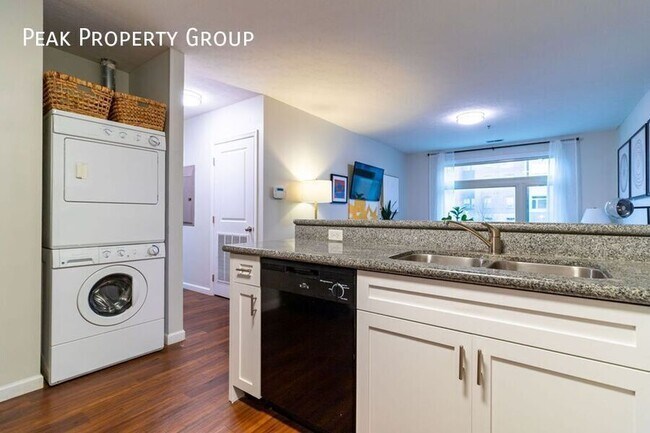 Building Photo - 262 Chittenden Ave