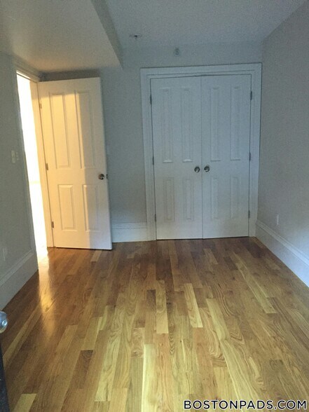 Building Photo - 656 Massachusetts Ave