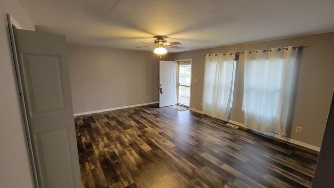 Building Photo - 177 Richards Dr