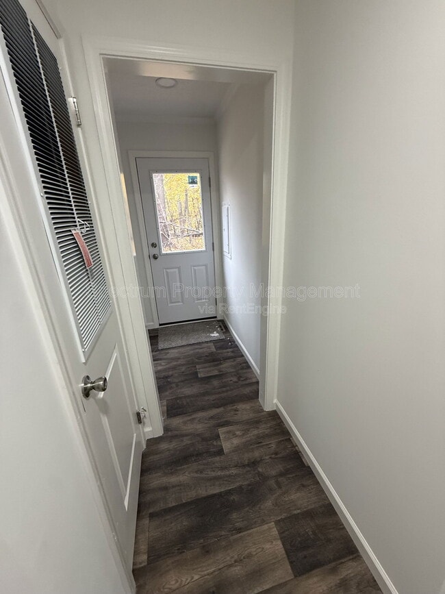 Building Photo - 18 Abbott St