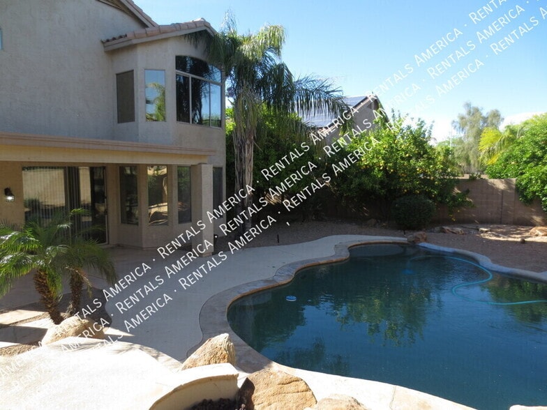 Building Photo - 2671 S Leonard Pl