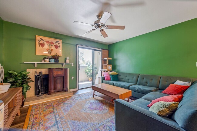 Building Photo - Lovingly Upgraded 2-Bedroom 3rd Floor Condo in Central Fort Collins With Abundant Personality