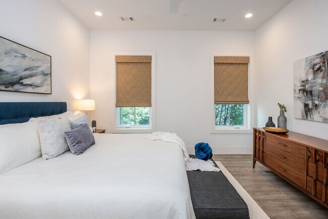 Building Photo - 1494 Red Fox Dr NE