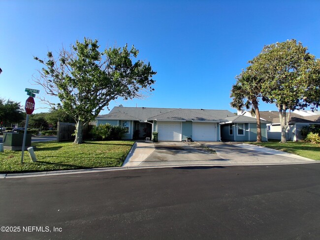Building Photo - 400 Lower 36th Ave S