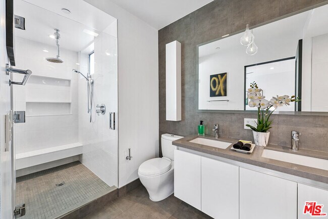 Building Photo - 7198 Formosa Fusion Ct