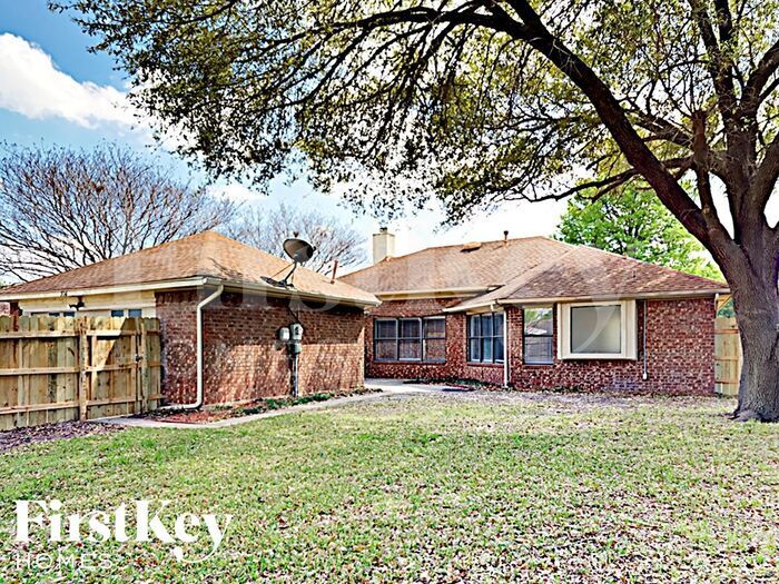 Building Photo - 936 Bluffview Dr