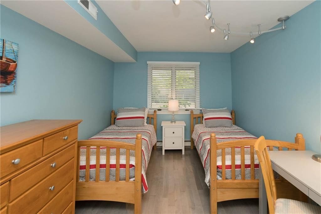 Building Photo - 319 Swans Wharf Row