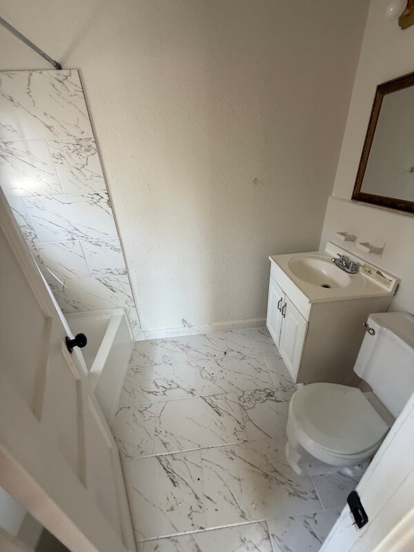 Building Photo - 1217 3rd Ave N