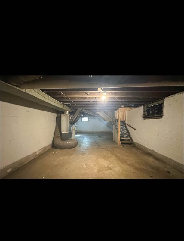 Building Photo - 3355 N College Ave