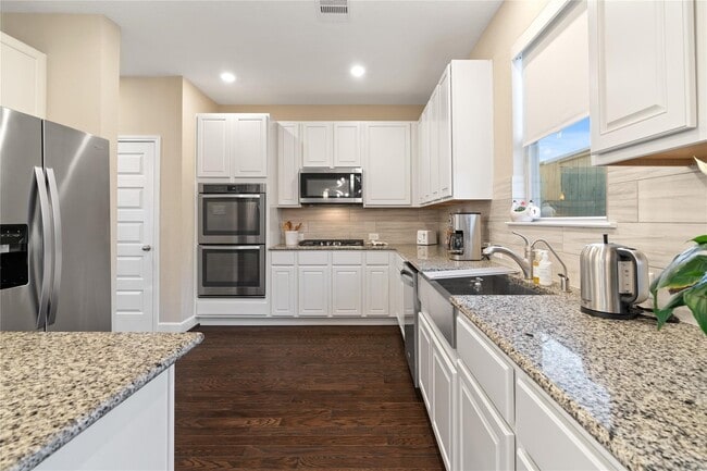 Building Photo - 1853 Commons Hill Ln