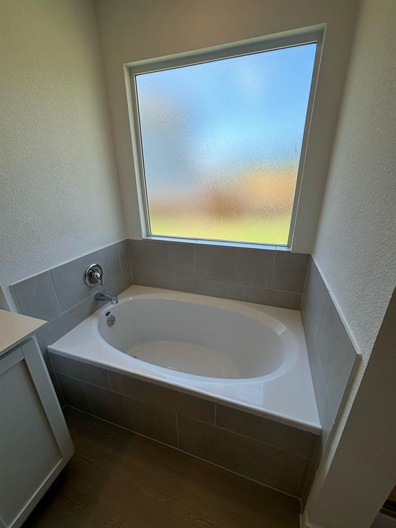 Building Photo - 275 Keefer