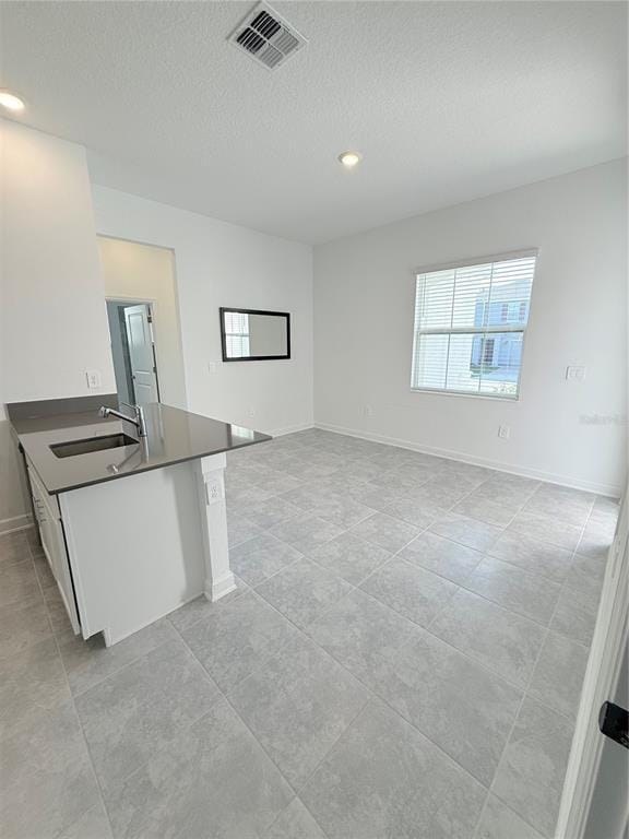 Building Photo - 5011 Barnet Dr