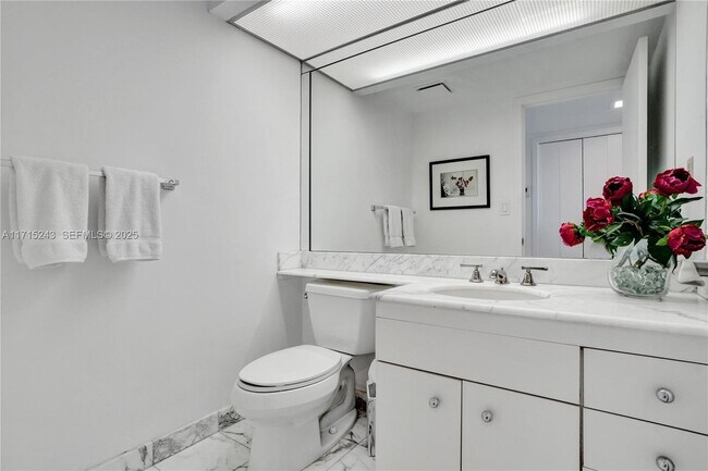 Building Photo - 19707 Turnberry Way