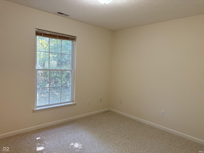 Building Photo - 5391 N Teresa Ln