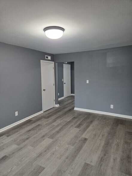 Building Photo - 1163 Ruddell Rd