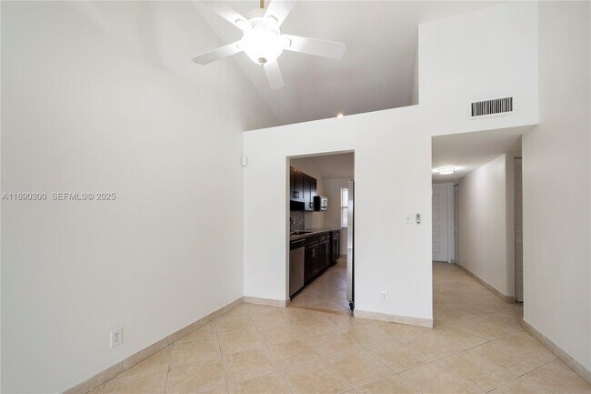 Building Photo - 9876 Nob Hill Ct