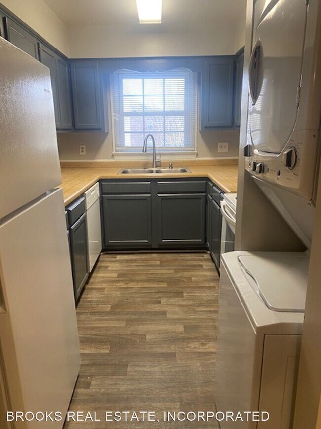 Building Photo - 2 br, 2 bath House - 300 B Patriot Lane