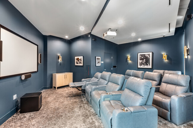 Building Photo - 2795 Peachtree Rd