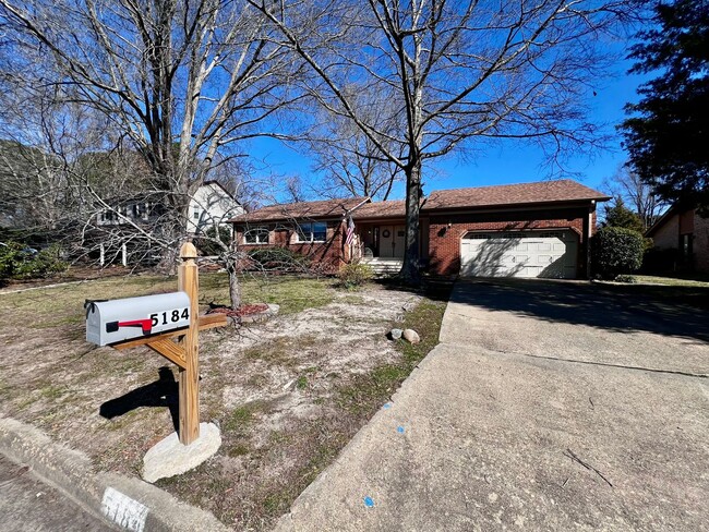 Building Photo - Beautiful Brick Ranch in the Stratford Cha...