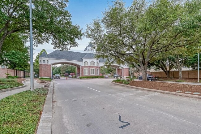 Building Photo - 14426 Summerleaf Ln