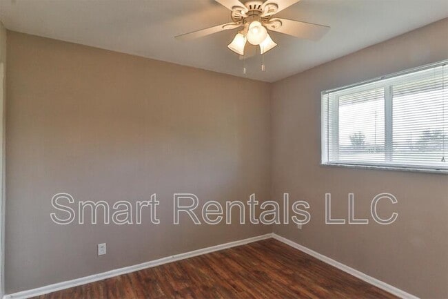 Building Photo - 471 S Holmes Ave