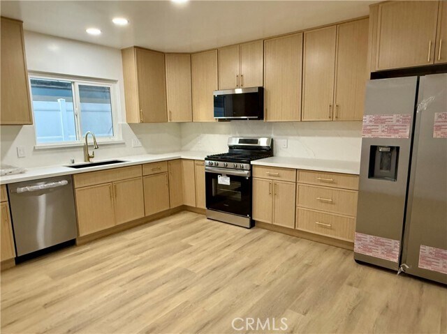 Building Photo - 8561 Marklein Ave