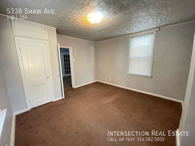 Building Photo - Spacious 1 Bedroom on The Hill, Easy Walki...