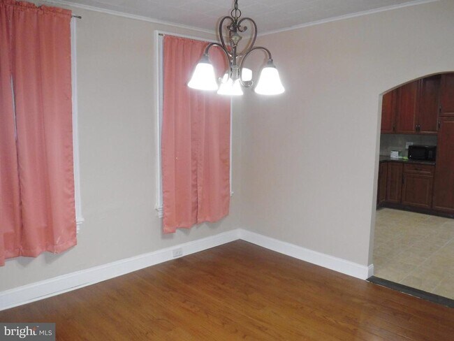 Building Photo - 540 George St