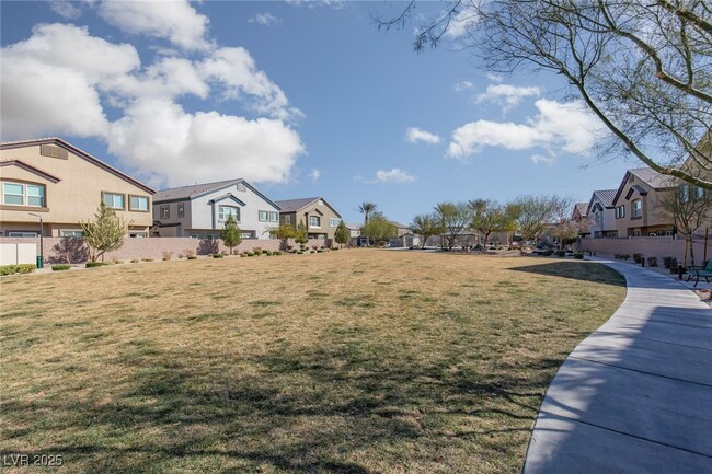 Building Photo - 4740 Blaise Ave