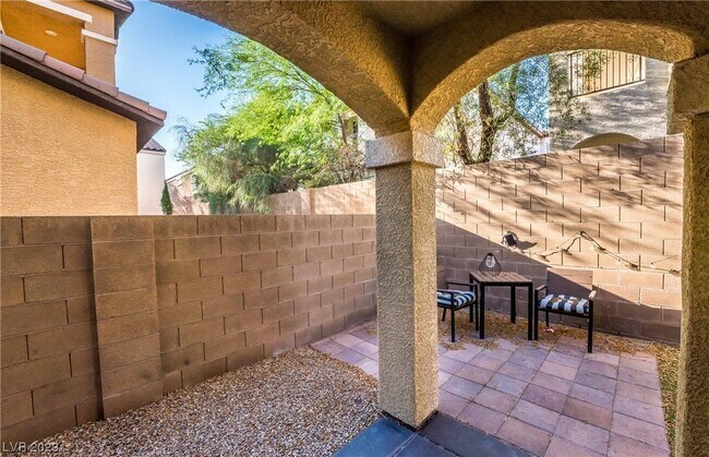 Building Photo - 1537 Moss View Ct