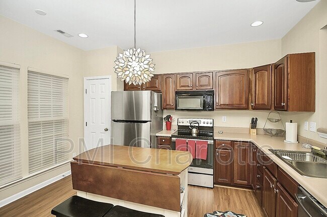 Building Photo - 11503 Destin Ln