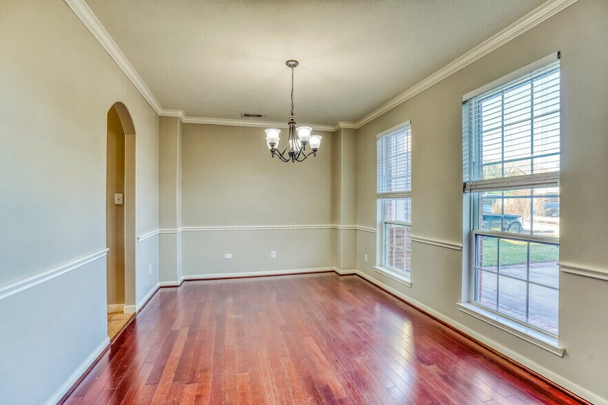 Building Photo - 17427 Stamford Oaks Dr