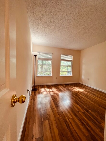 Bedroom 1 - 25 Balboa Ln