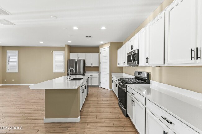 Building Photo - 2603 S Barks Canyon Trail