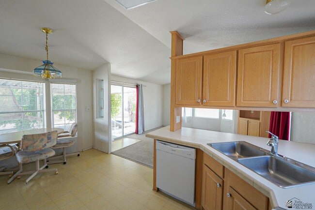 Building Photo - 12734 E 34th St