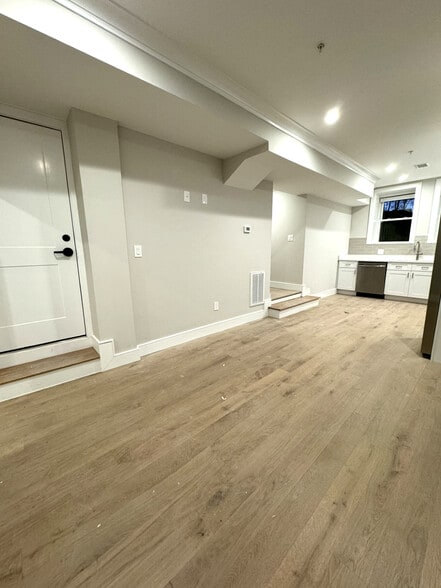 Building Photo - 317 Allston St