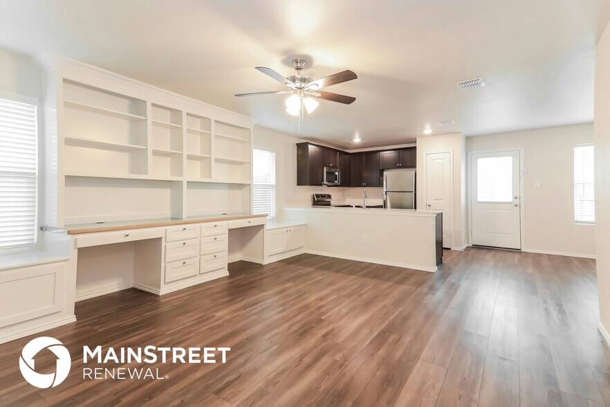 Building Photo - 5213 Longshadow Dr