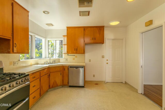 Building Photo - 1425 Brixton Rd