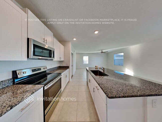 Building Photo - 113 Rose Bud Ln