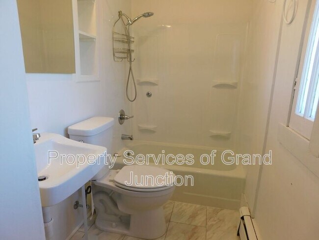 Building Photo - 2626 Patterson Rd