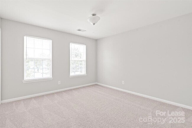 Building Photo - 7001 Dacian Ln