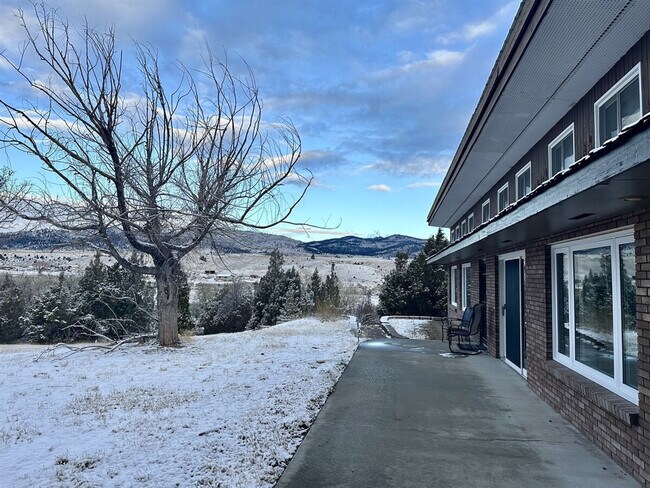 Building Photo - 783 MT-2