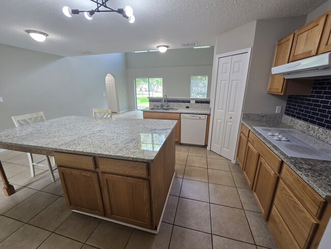 Building Photo - 405 Brooklet Cir