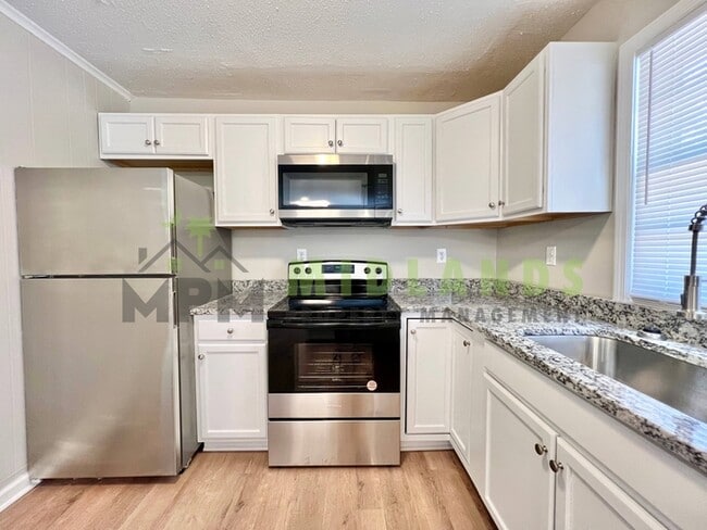 Building Photo - 202 Partridge Dr