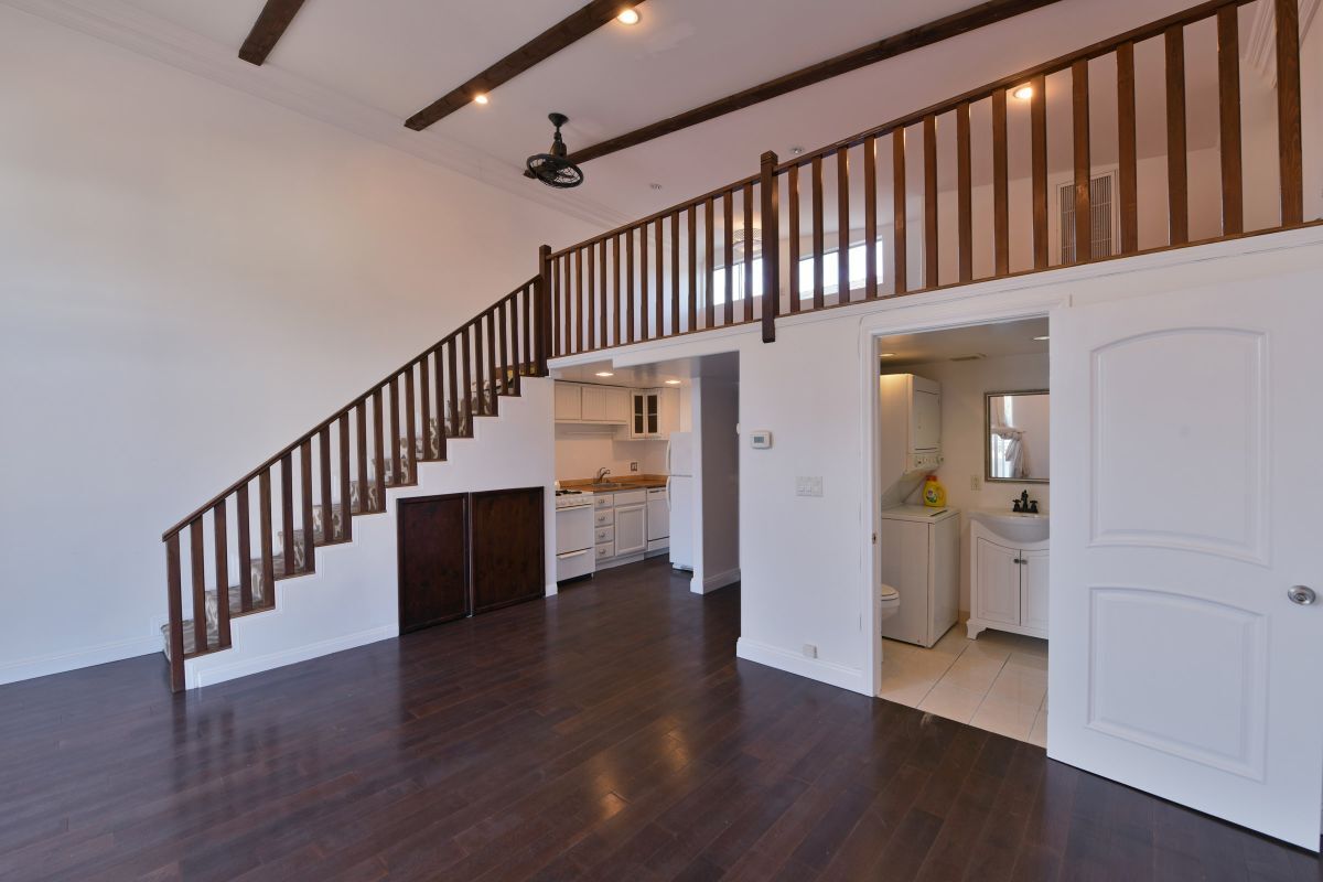 Building Photo - 7929 Blackburn Ave