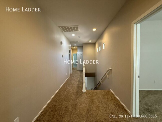 Building Photo - 4703 S 99th Dr