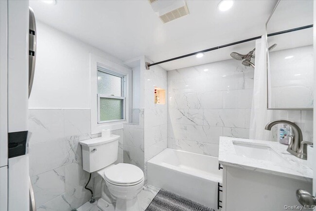 Building Photo - 15 Old Westbrookville Rd