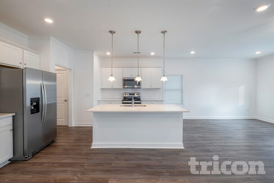 Building Photo - 132 E Rdg Wy