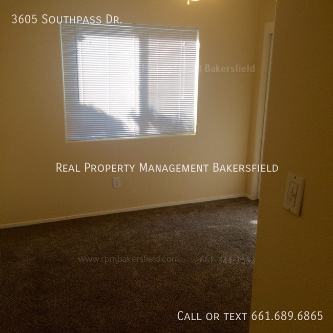 Building Photo - 3605 Southpass Dr