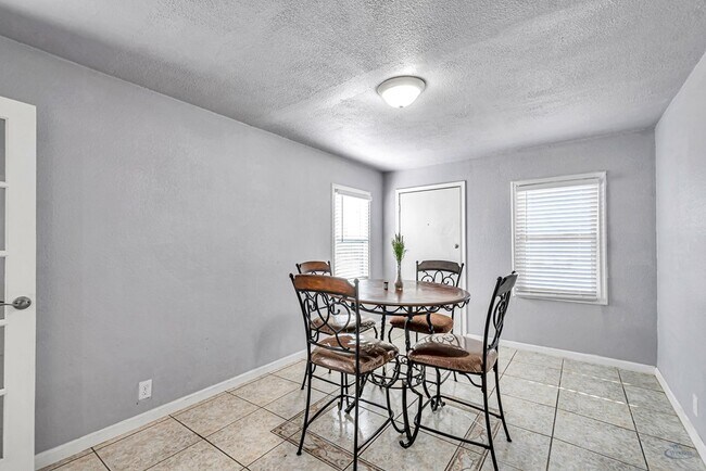 Building Photo - 3519 N Northstar Ave